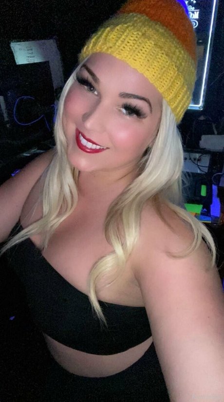 msbayfree star nude photos