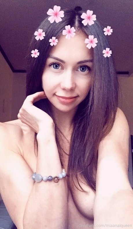 mianaughtygirl top star pics