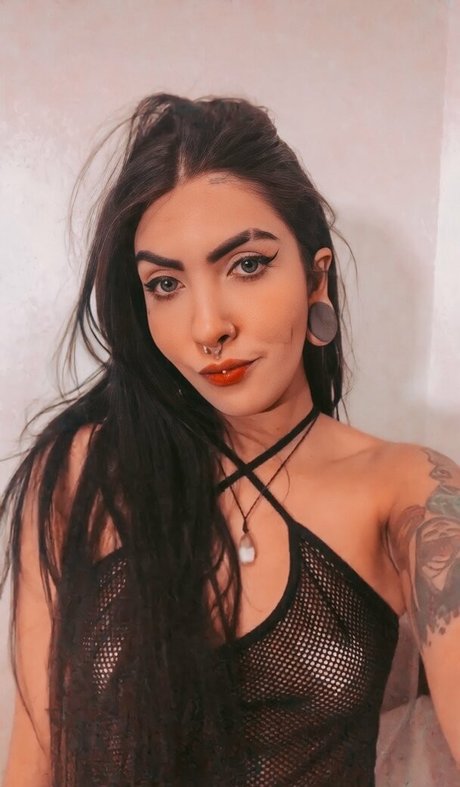 nyandias nice actress pics