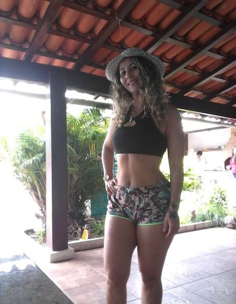 Soninha Coroa art pornstar pictures