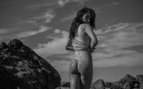 Elena Fernandes sexy model pic