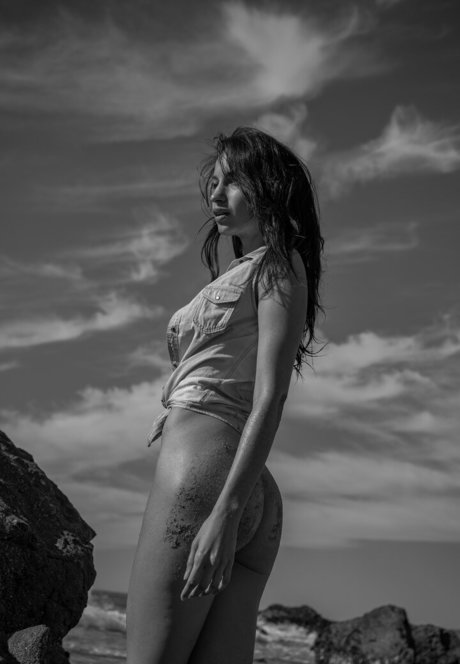 Elena Fernandes model adult img