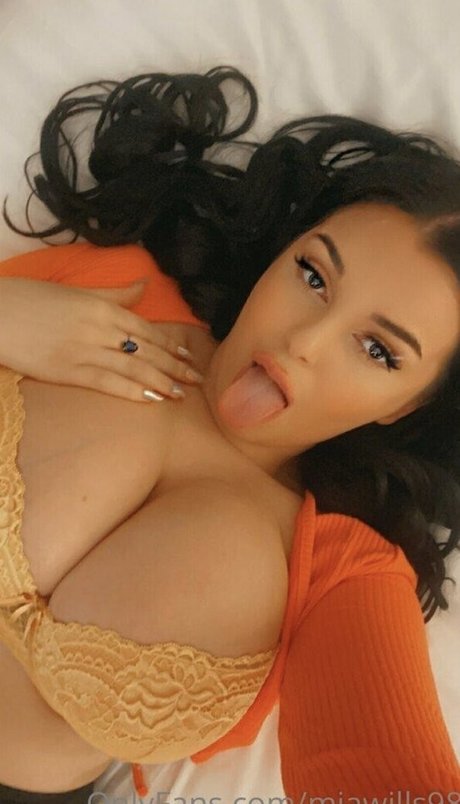 Miawilliams98 thumbnail