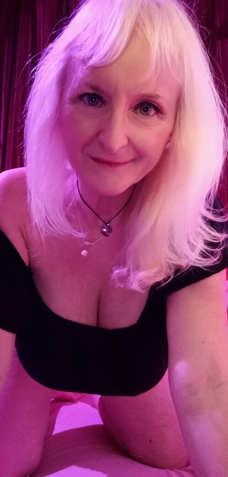 monicutex2 high quality star photos