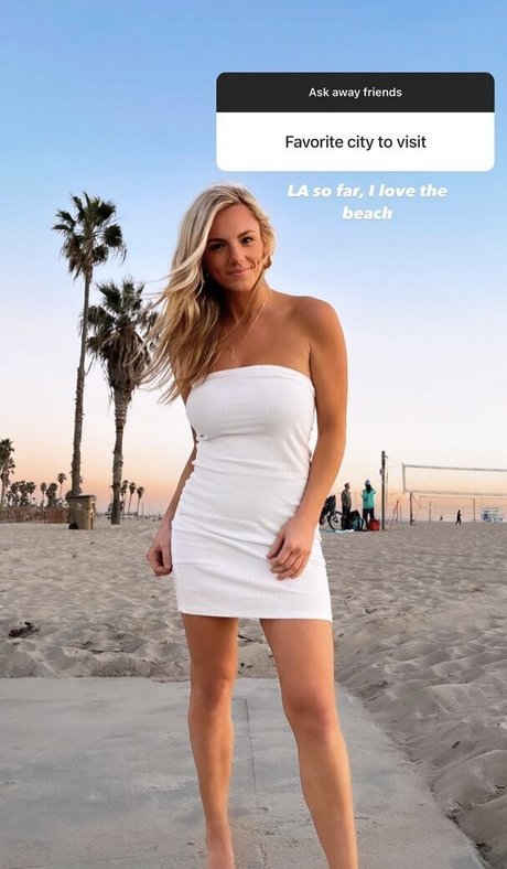 Annie Agar pornstar photos