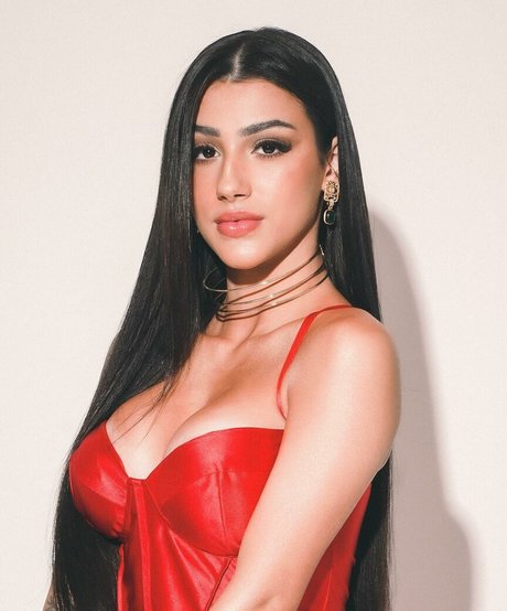 Bia Miranda profile pic