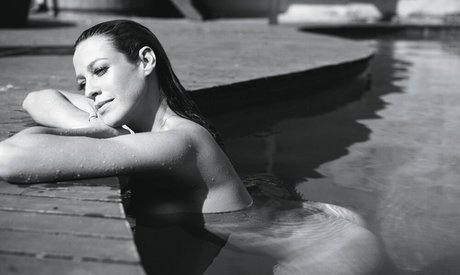 Luana Piovani hot actress picture