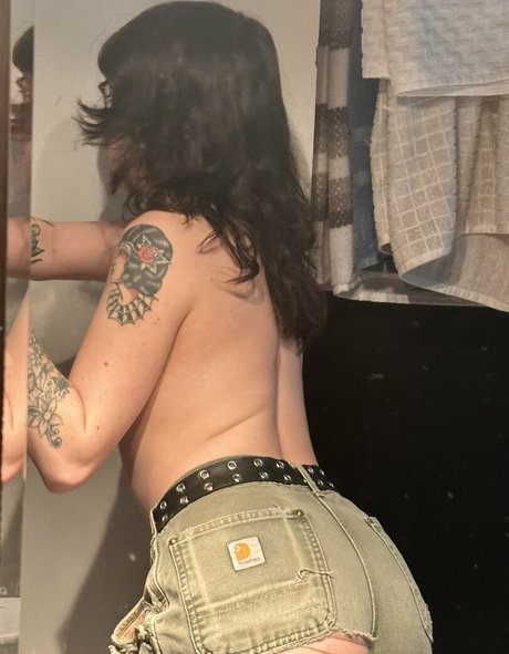 Strawberry bb art actress image