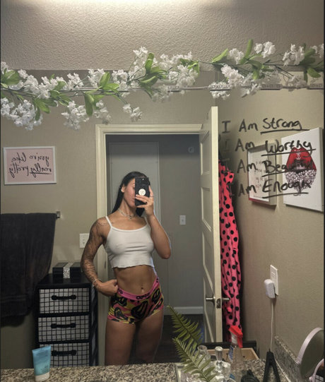 Tori Ortiz model hot pics