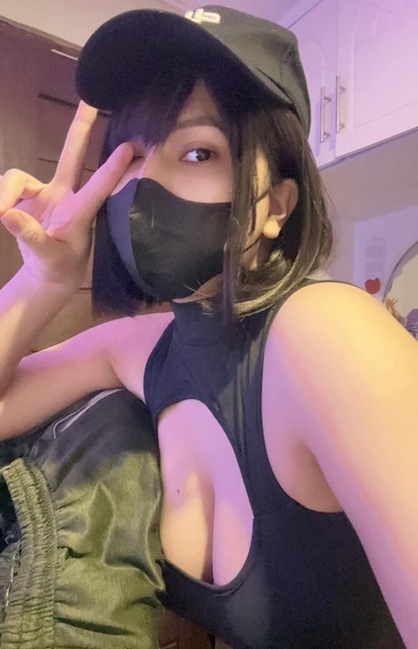 Ai Natsumi model porn pics