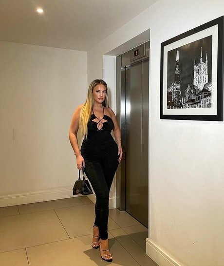 LAURA GOLD nudes pornstar image