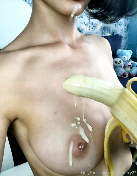 dorasexplorer nudes actress photo