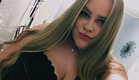 princessolive742 star high quality pic