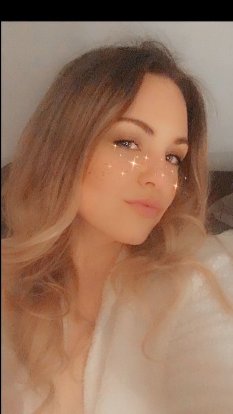 Pennie Gold xxx actress galleries