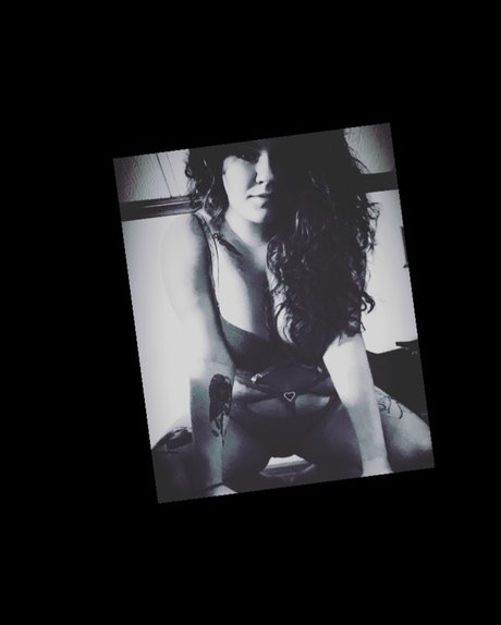 Nicolecoleee actress image