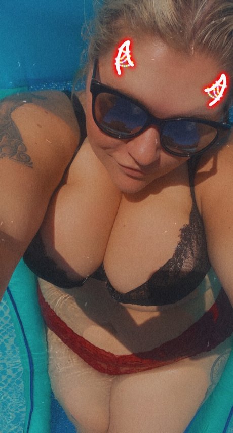 PoppyR97 model nudes picture