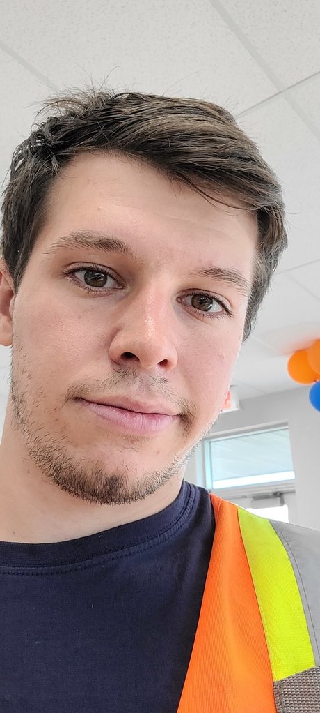 LicorneQcz sexy model picture