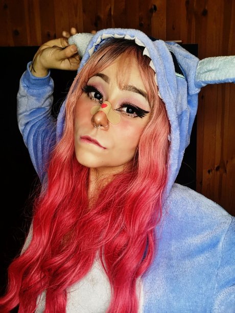 Pixie Amore sexy star photo