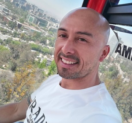 Roberto Perez Henriquez erotic actress image