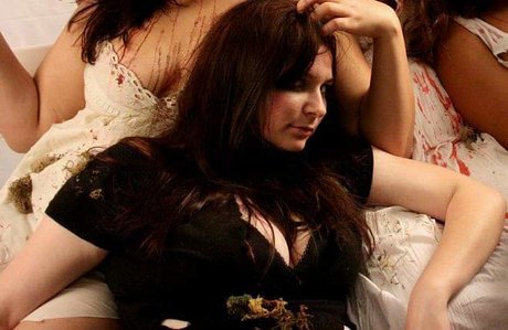 Quinn Zombie star adult photo