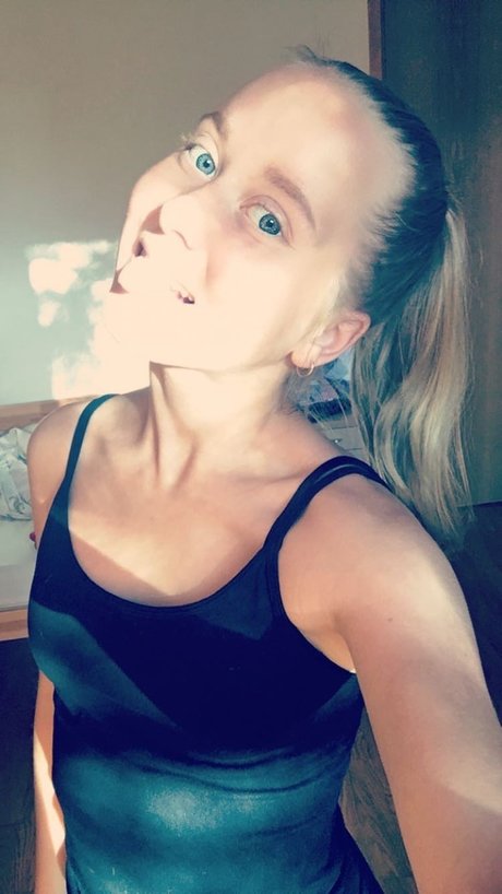 PRINT_ pornstar naked pics