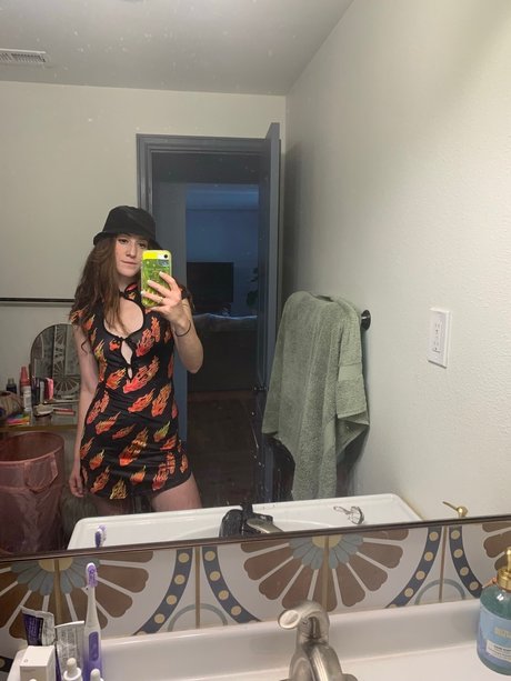 Retro Russian Doll model adult pic