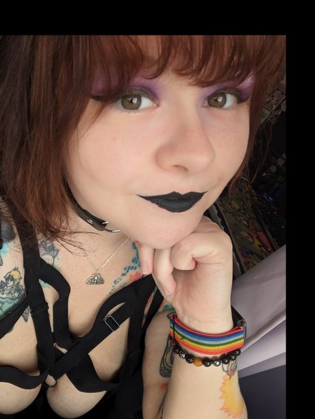 Rainbow Zilla star nudes gallery