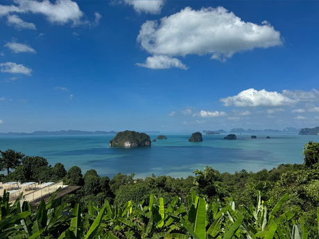 March CMU star sexy photo