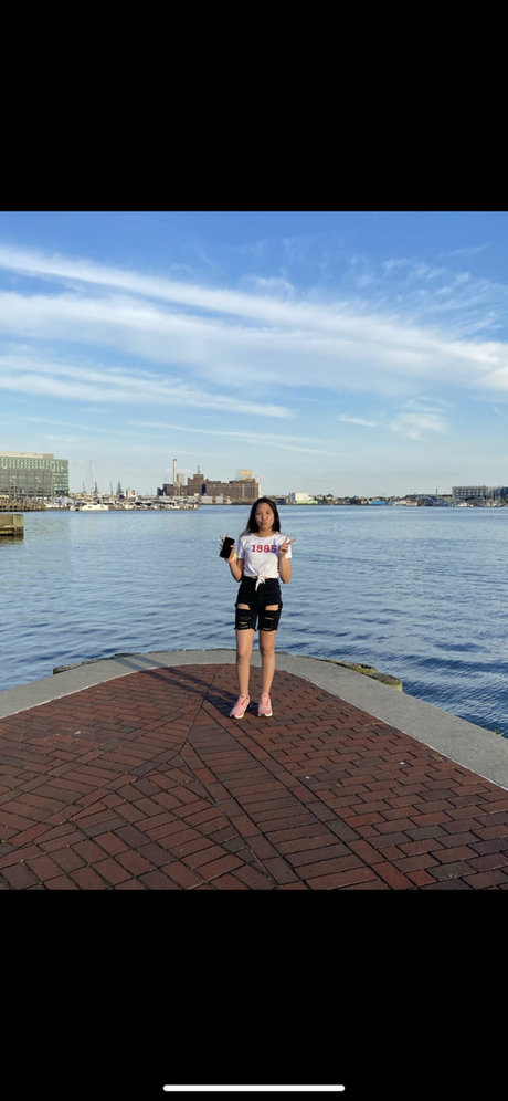 Katie Roundhouse free model pictures