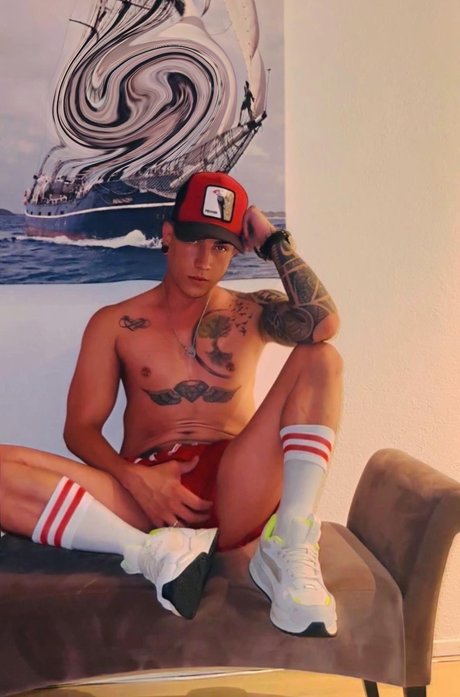 Markthot22 free pornstar photo