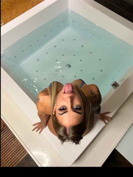 Marika Milani nudes actress pictures