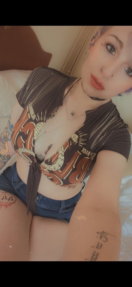 Marie Night naked star pics