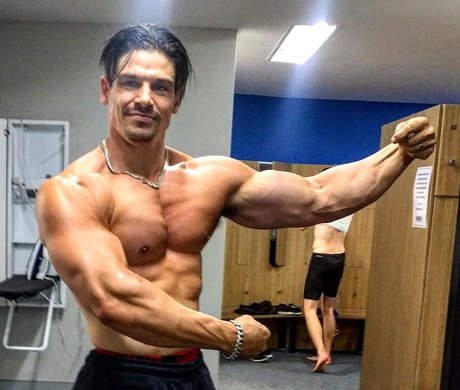 MaxFlex star pornographic images