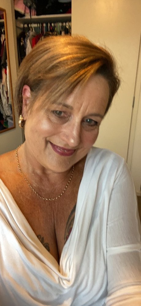 MaverickChic naked pornstar pics