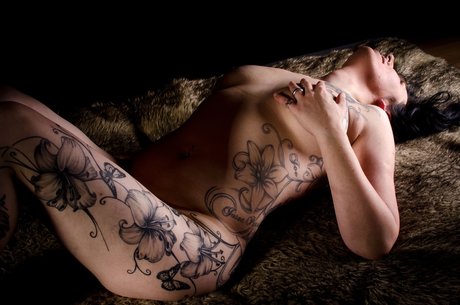 Mature bittersweet Kiss Sunny pornstar hot image