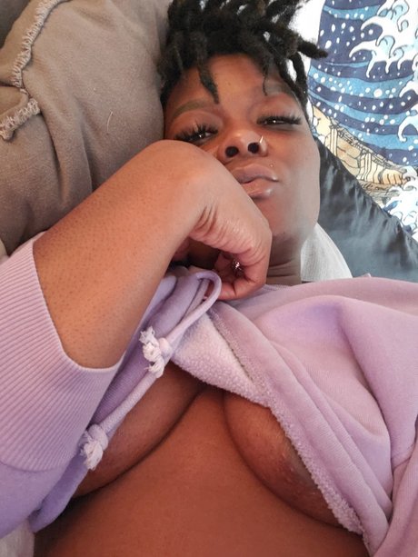 BellaBellBunni_ model nice photo