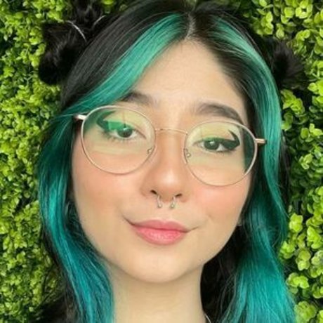 Tayhuhu model naked galleries