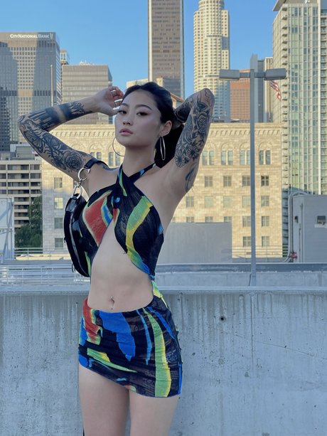 Mae Col model naked gallery