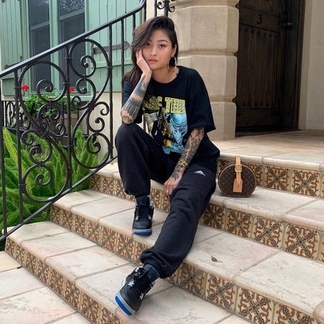 Mae Col pornstar beautiful pic