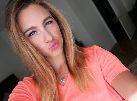 HayliNic xxx model pic