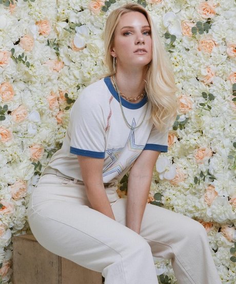 Heather Morris hd actress gallery