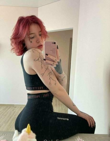 brattyauroravip star naked pictures