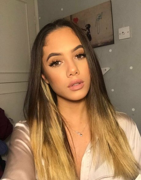 Saoirse Alicia Behzadi erotic pornstar pics