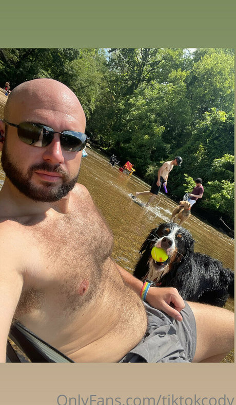 tiktokcody nude actress photo