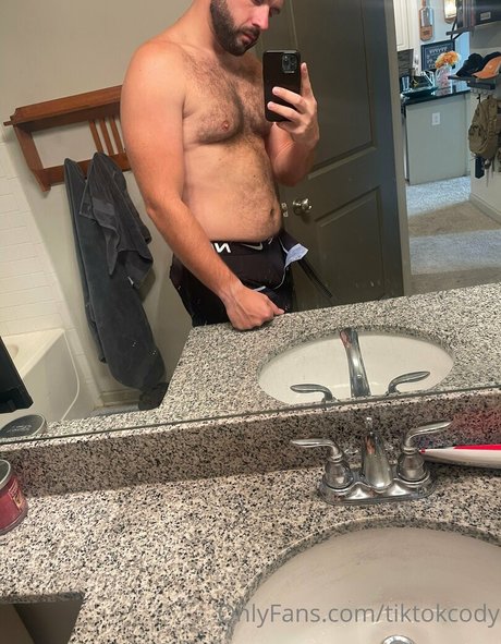 tiktokcody naked model galleries