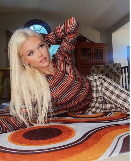 forgetsarah sexy pornstar photo