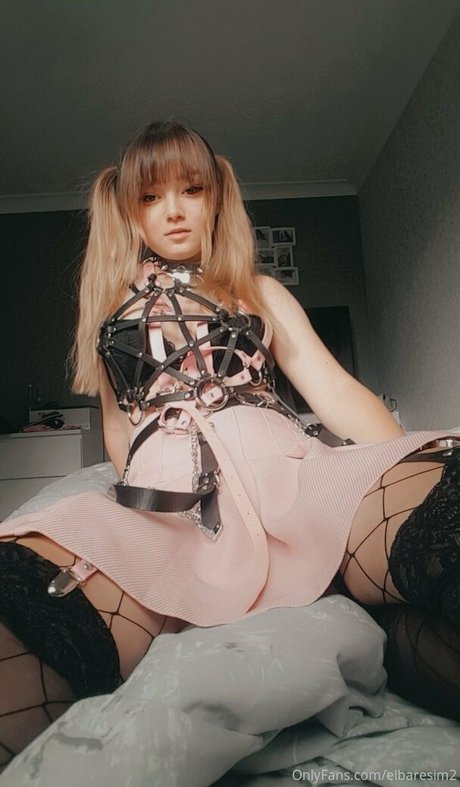 elbaresim2 nude star picture