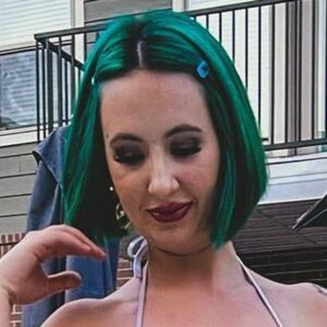 Megan Nicole nice model pic