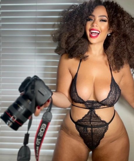 sirensaysseduce model naked pictures