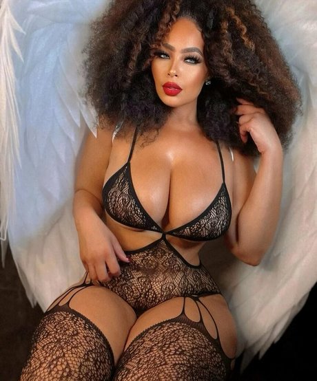 sirensaysseduce nudes model gallery